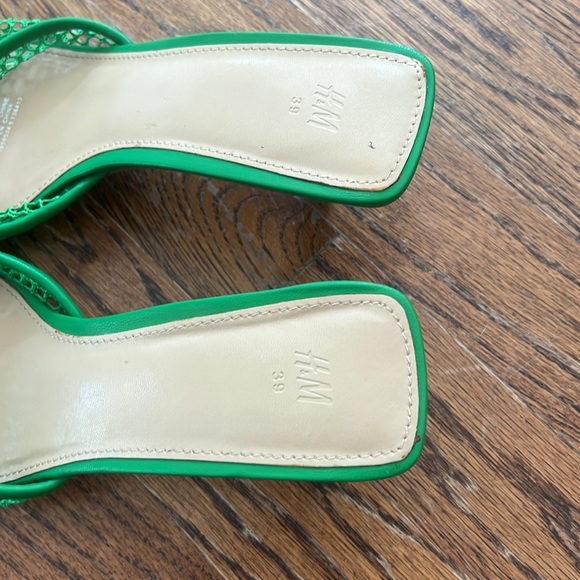 Green H&M Green mesh kitten heels - Picture 3 of 3